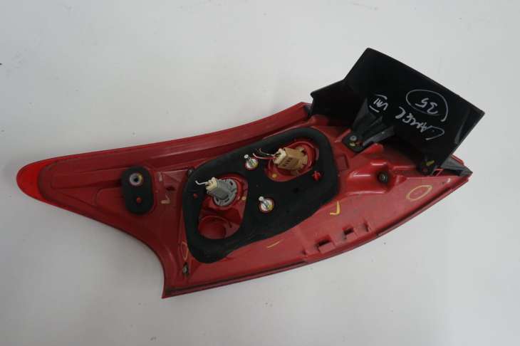 Mitsubishi Lancer VIII X Lampa Prawa Tylna Koito 220-87977 Nr.35 - obrazek 6