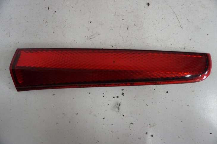 Nissan Note E11 Lampa tyln prawa 2007rok - obrazek 2