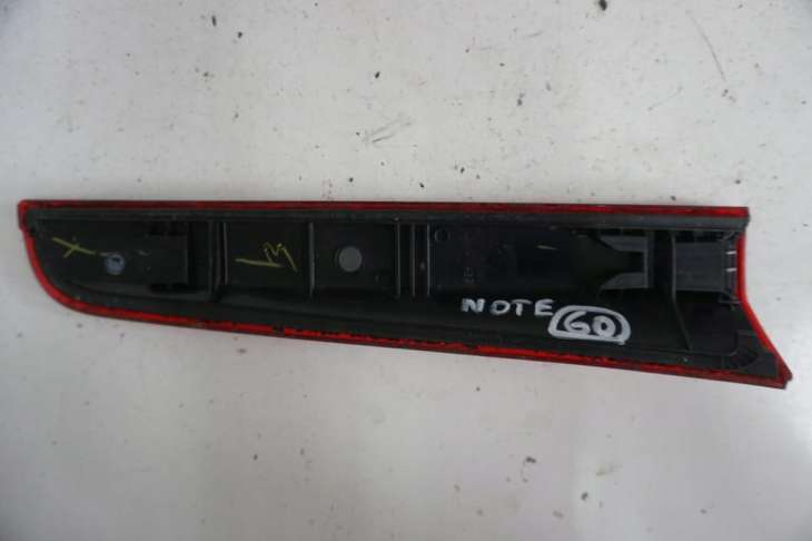 Nissan Note E11 Lampa tyln prawa 2007rok - obrazek 3