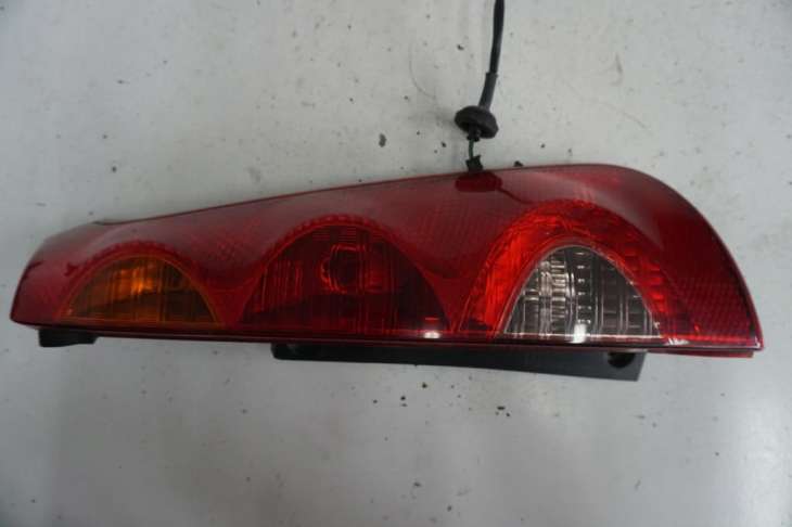 Nissan Note E11 Lampa tyln prawa 2007rok - obrazek 4