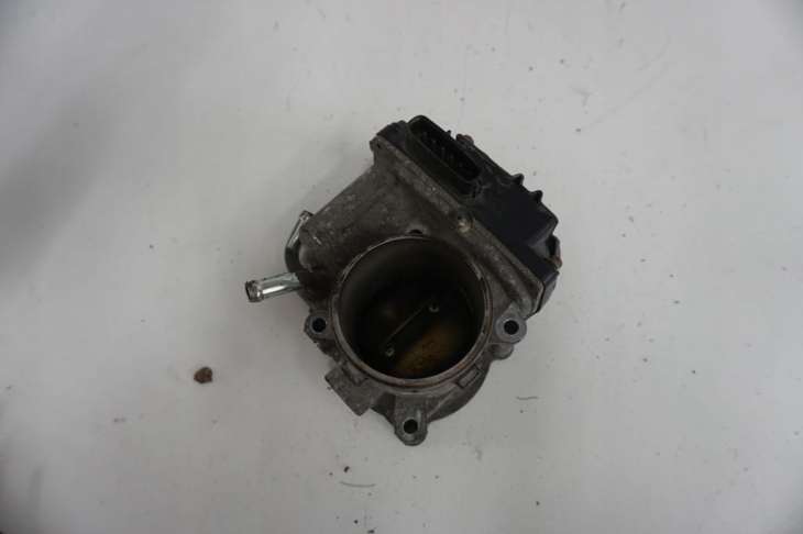 Mitsubishi Lancer Sportback VIII Przepustnica 1.8b 4b10 - obrazek 3