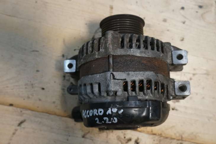 Honda Accord VIII Alternator 104210-2260 2.2d - obrazek 3