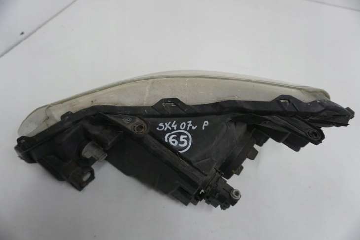 Suzuki Sx4 Sx-4 Lampa Prawa Przednia Uk Silniczek - obrazek 4