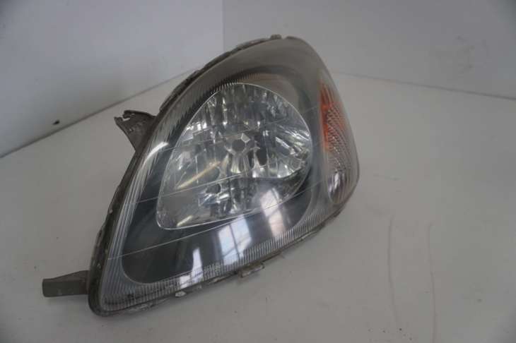 Toyota Yaris I Lampa Lewa Przednia Europa - obrazek 3