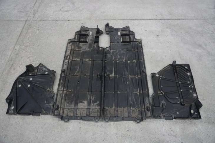 Subaru Impreza Liftback Gt XV Lift Osłona Podwozia 56411fl030 56411fl020