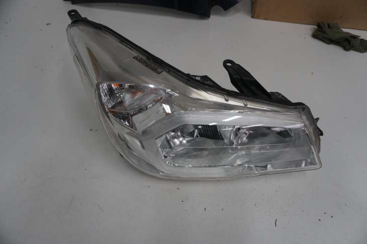 Subaru Forester Sj Lampa Prawa Przednia Xenon Uk Przetwornica Led Nr.32