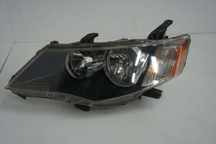Mitsubishi Outlander II Lampa Lewa Przednia Nr.29