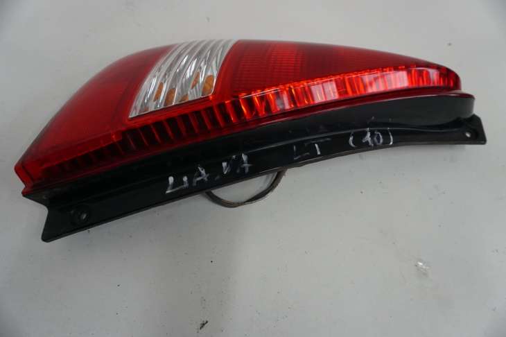Suzuki Liana 2003rok Lampa Tylna Lewa Prawa - obrazek 2