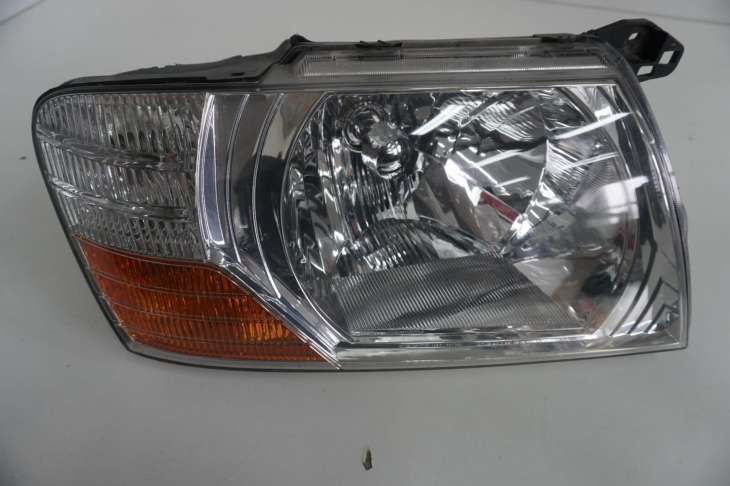 Mitsubishi Pajero III Lampa Prawa Przednia Europa Mn133752