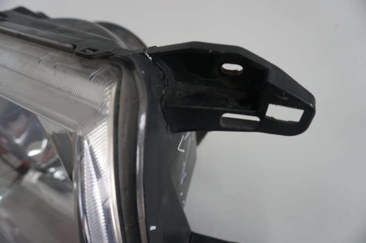Mitsubishi Pajero III Lampa Prawa Przednia Europa Mn133752 - obrazek 7