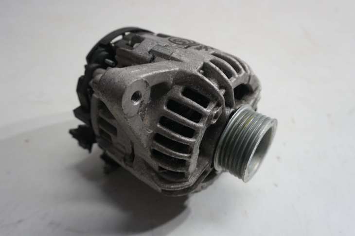 Toyota Yaris II Alternator 1.3benzyna