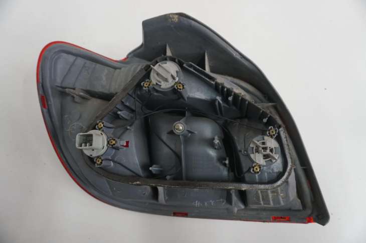 Toyota Yaris I Lampa Prawa Tylna Europa 2001rok - obrazek 5