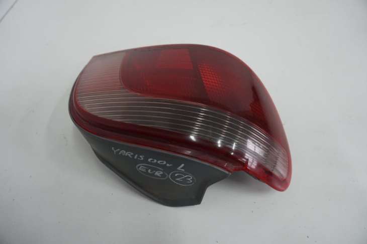 Toyota Yaris I Lampa Lewa Tylna Europa 2001rok - obrazek 3