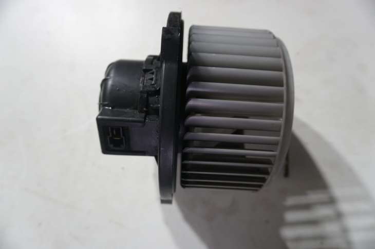 Hyundai I40 2011r Wentylator Nagrzewnicy Dmuchawy 971263z900 - obrazek 2