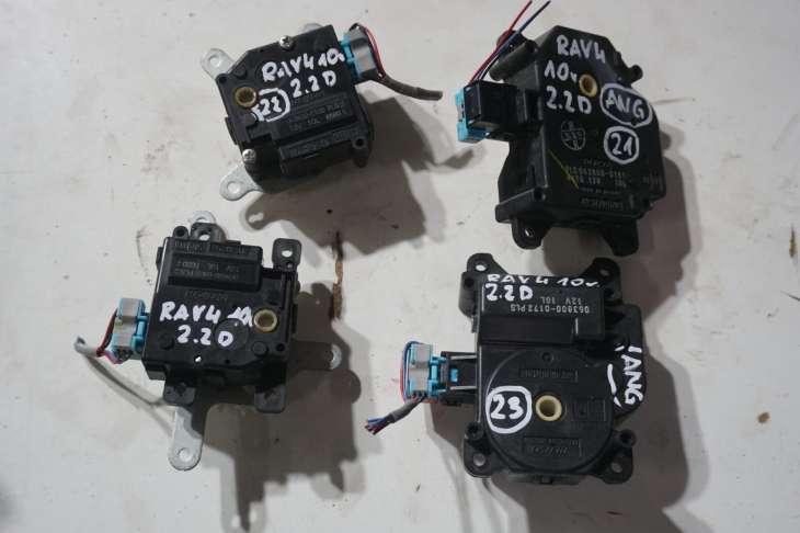 Toyota Rav III 2009r Silniczek Nagrzewnicy 8710642120 ; 8710642100
