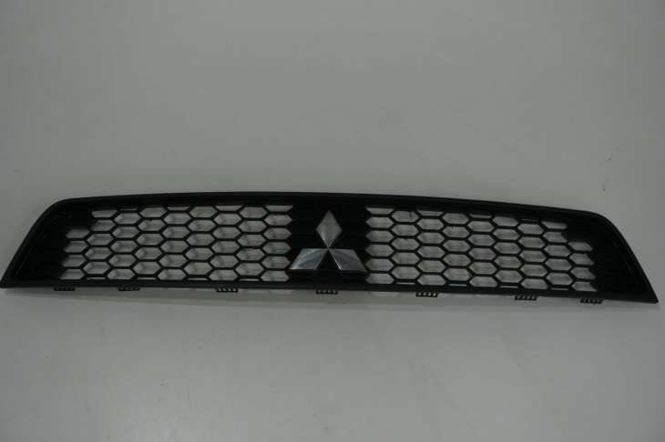Mitsubishi Colt VI Z30 Lift Atrapa Grill Kratka Zderzaka Emblemat 7450a457