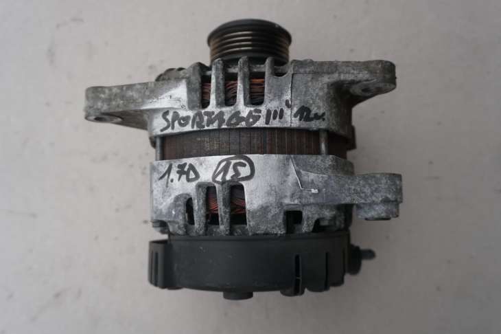 Kia Sportage III Alternator 37300-2a850 1.7 Crdi