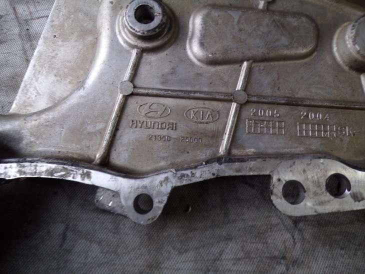 Kia Hyundai Pokrywa Rozrządu 21350-25000 - obrazek 3