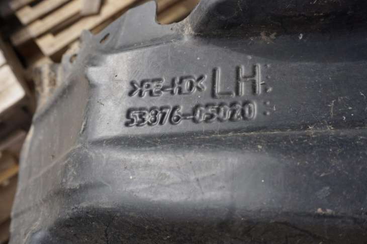 Toyota Avensis T22 Nadkole Lewe Przednie 53876-05020 Nr.18 - obrazek 4