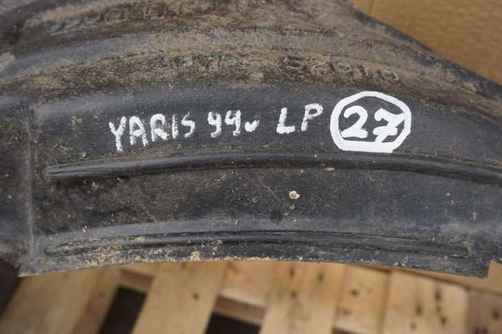 Toyota Yaris I Nadkole Lewe Przednie 58876-52010 - obrazek 2