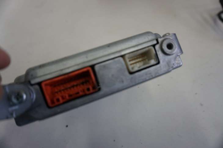 Lexus Toyota Monitor Napięć BaterII 89892-47050 - obrazek 2