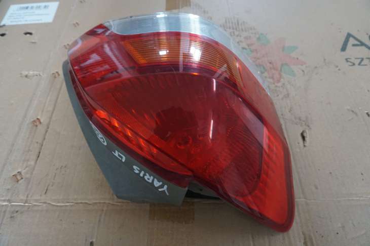 Toyota Yaris II Lift Lampa Tylna Lewa 2009rok Uk - obrazek 3