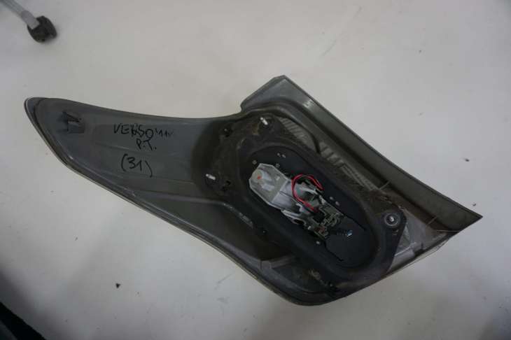 Toyota Verso Lampa Tylna Prawa 815510F101 ANGIELSKA - obrazek 2