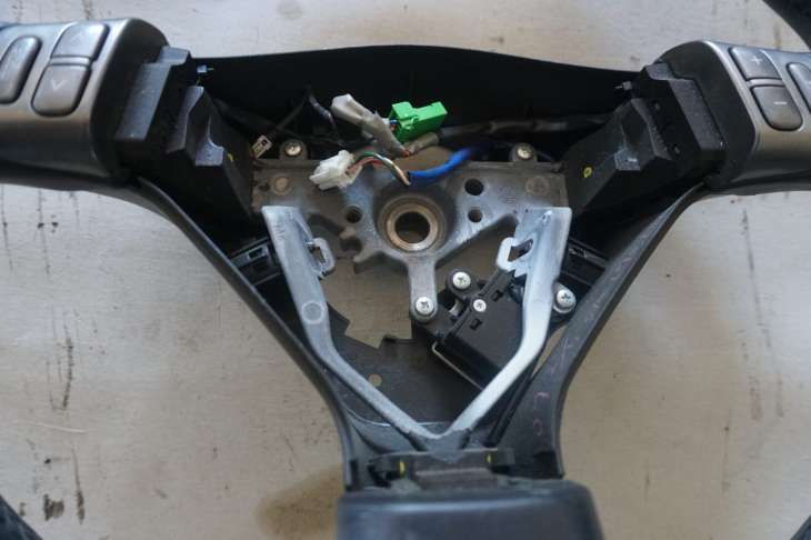 Subaru Forester II Sg Lift 2007r 2.0b Man Ej204 Kierownica Momo - obrazek 2
