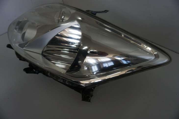 Toyota Auris I Lampa Lewa Przednia 81150-02470 - obrazek 2