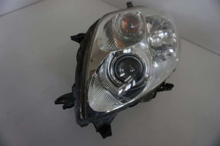 Toyota Auris I Lampa Lewa Przednia 81150-02470 - obrazek 3
