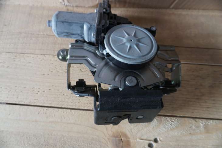 Subaru Forester IV Sj Zamek Klapy Bagażnika 63032sg001 2014r