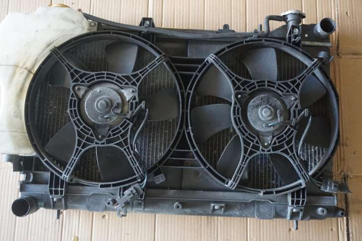 Subaru Forester II Sg 2.0b Ej204 Chłodnica Wody 45119sa040 Wentylator 45122sa000 ; 45131fe000 ; 45119sa040