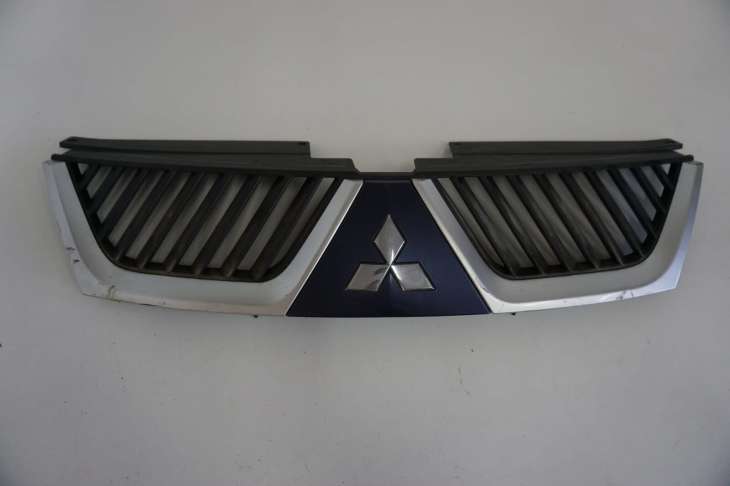 Mitsubishi Outlander II Grill Atrapa 7450a037zz 7450a038 Kolor: T65 Nr.319