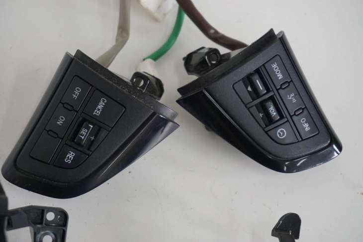 Mazda 6 Gh Lift Przyciski Kierownicy Panel Przełączniki Gdl6-32-983 75b879 75b879 Nr.430 - obrazek 2