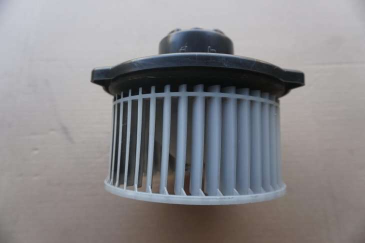 Subaru Forester Sj IV Wentylator Nagrzewnicy T1006184t 872700-5630