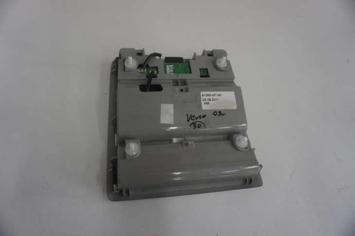 Toyota Verso Lampka Oświetlenie Kabiny 81260-0f120 2009rok - obrazek 3