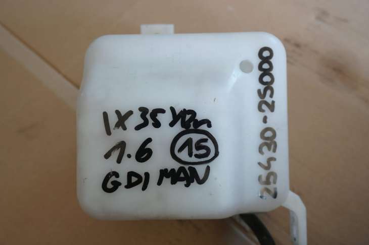 Hyundai IX35 Zbiornik Wyrównawczy 98610-2y000 - obrazek 2