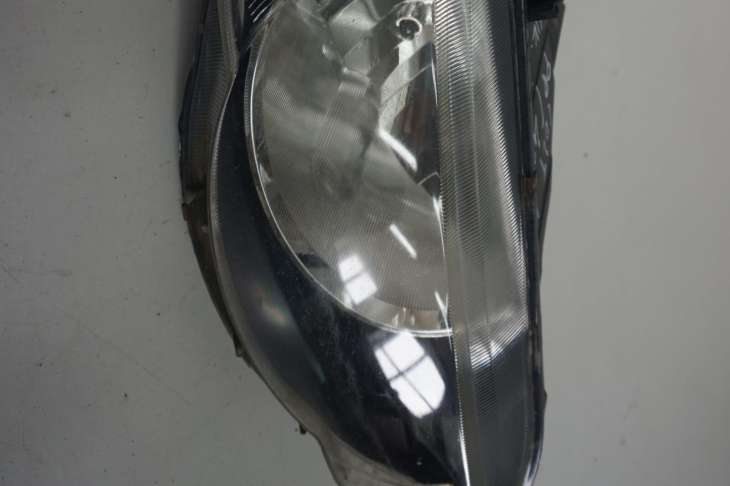 Mitsubishi Colt VI Lift Lampa Przednia Prawa 8301b182 - obrazek 2