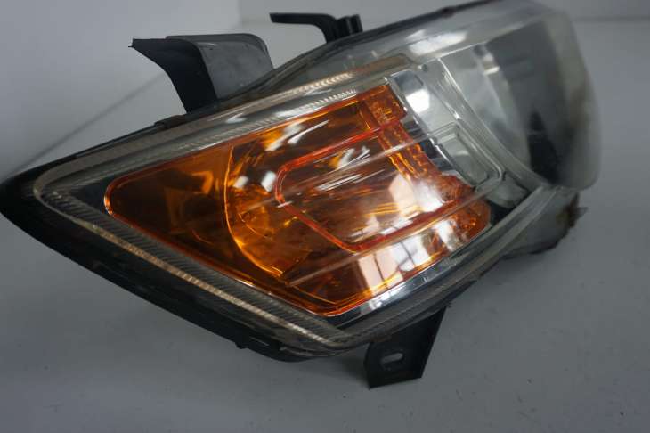 Mitsubishi Colt VI Lift Lampa Przednia Prawa 8301b182 - obrazek 4