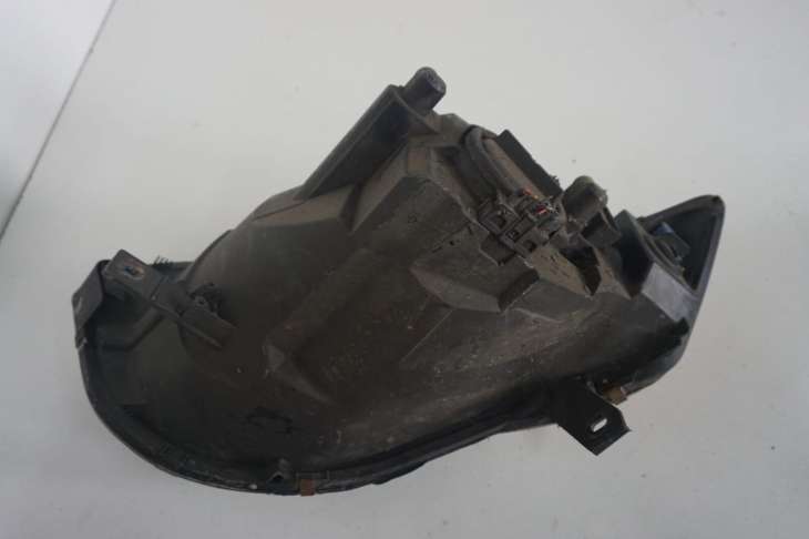 Mitsubishi Colt VI Lift Lampa Przednia Prawa 8301b182 - obrazek 9