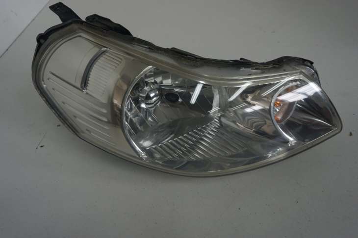 Suzuki Sx4 Lampa Przednia Prawa Nr.75