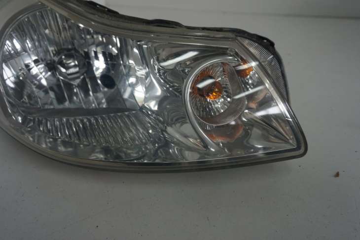 Suzuki Sx4 Lampa Przednia Prawa Nr.75 - obrazek 2