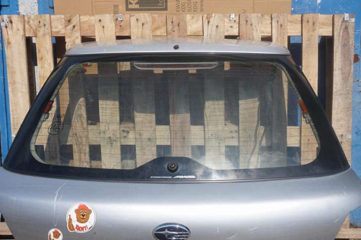 Subaru Impreza Gg Kombi Szyba Tylna 2001-2007rok