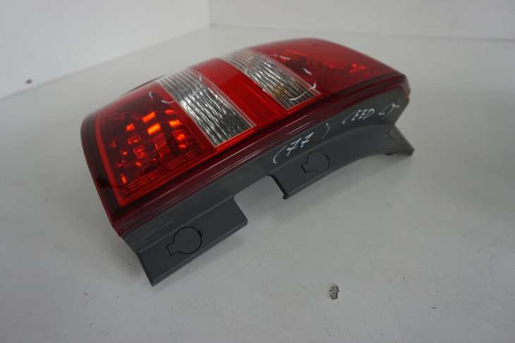 KIA CEED I SW KOMBI LAMPA LEWA TYLNA TYL NR.77 ANGIELSKA - obrazek 5