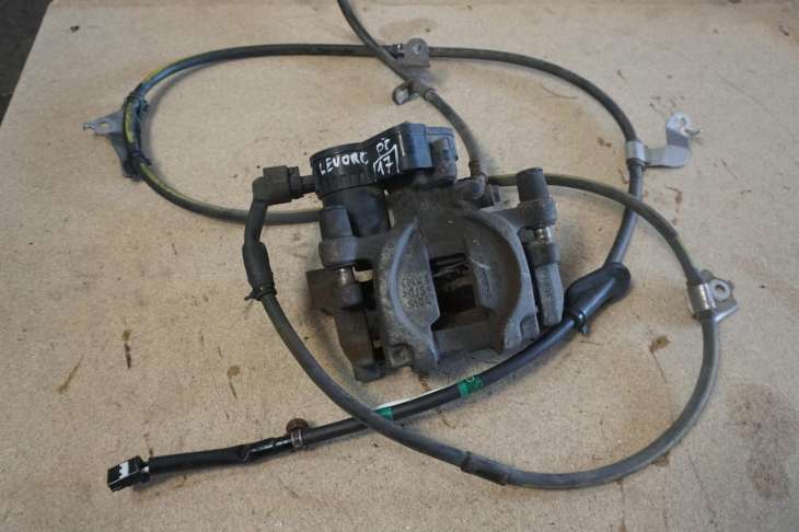 SUBARU LEVORG ZACISK TYLNY PRAWY LINKA HAMULCOWA 26620AL020 26018VA000