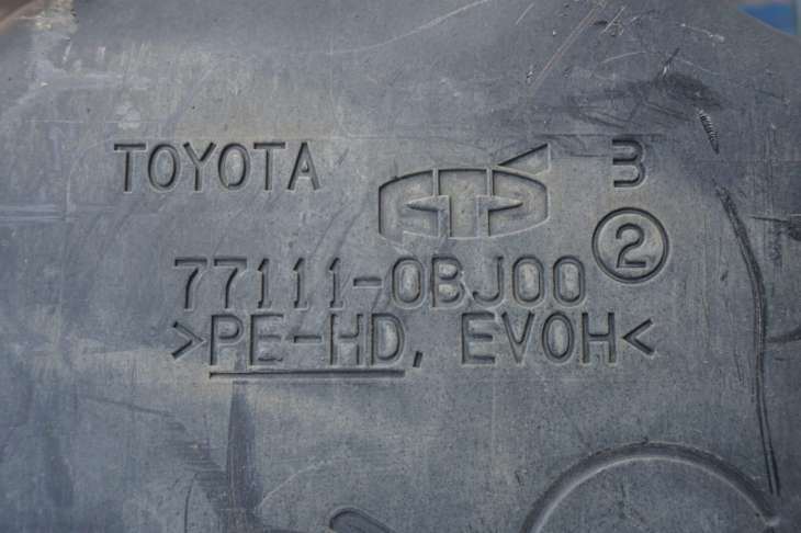 TOYOTA PRIUS III XW30 2009-2015R 1.8B HYBRYDA ZBIORNIK PALIWA 77111-0BJ00 ; 7700147120 - obrazek 5