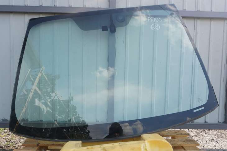 TOYOTA PRIUS III XW30 2009-2015R 1.8B HYBRYDA SZYBA CZOLOWA 5610147920