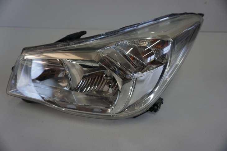 SUBARU FORESTER SJ IV LAMPA LEWA PRZEDNIA UK 2014rok