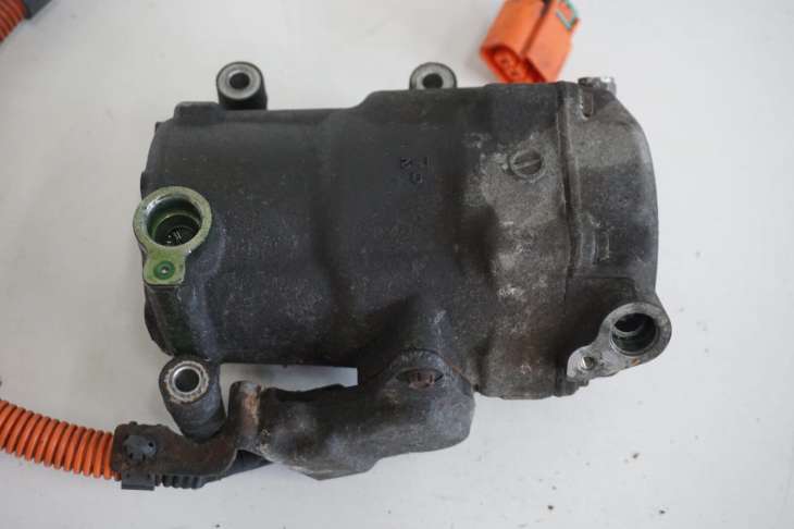 TOYOTA PRIUS II KOMPRESOR KLIMATYZACJI 042000-0193 USZKODZONY - obrazek 3