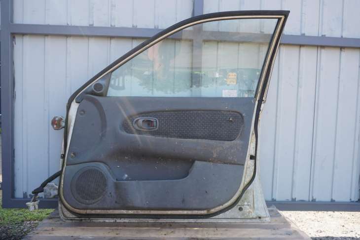 KIA SHUMA DRZWI PRAWE PRZEDNIE 7Y 2001rok - obrazek 9
